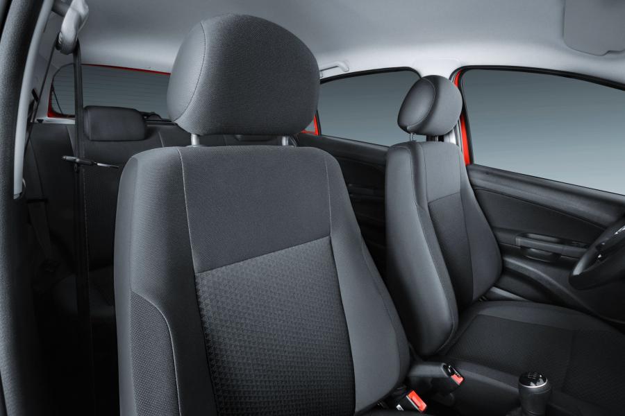 Интерьер Volkswagen Gol 5-Door 2016 года  (фото 14 из 23)